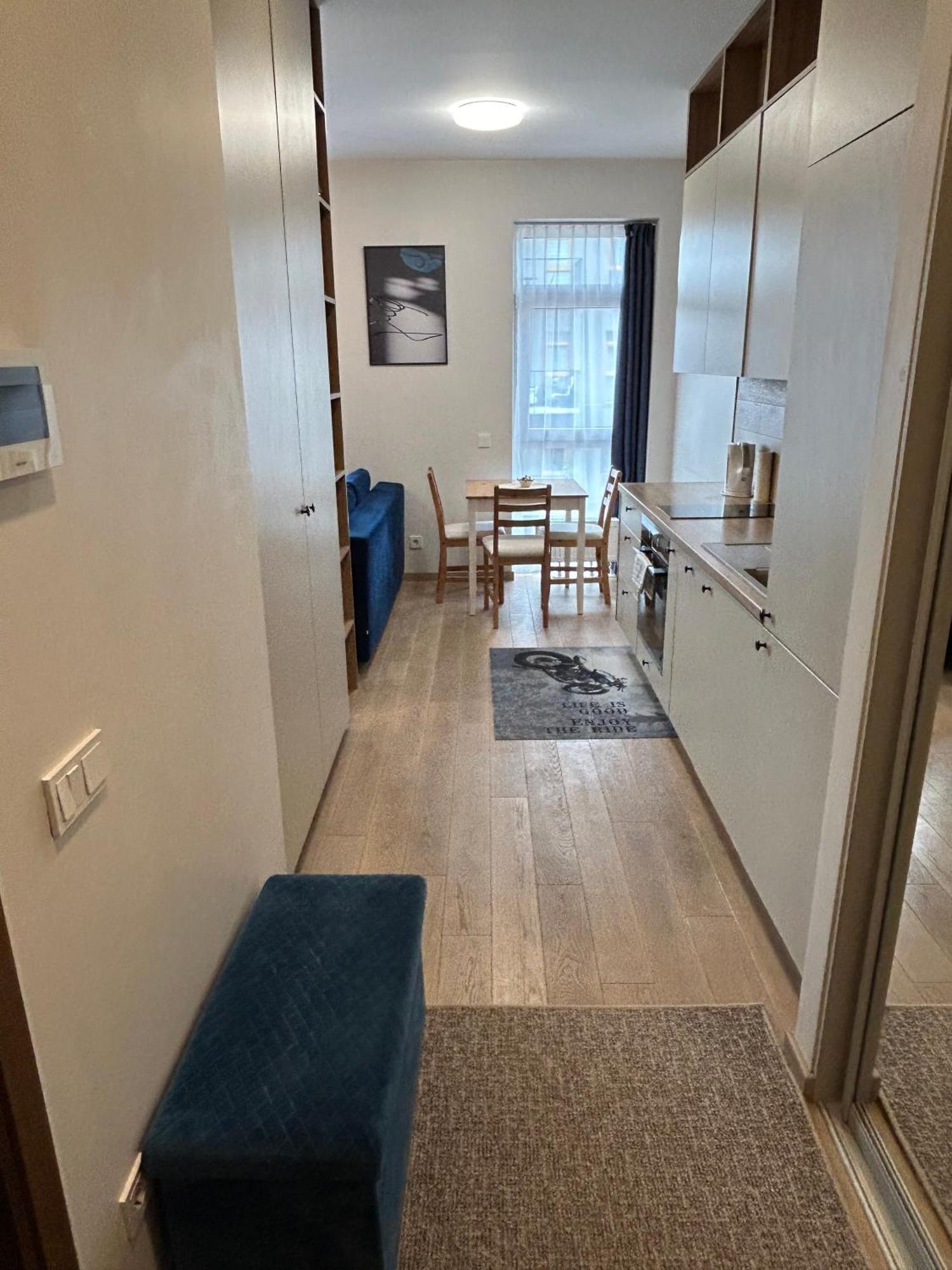 Butas Your - Stylish In Center, With Balcony & Self Check-in *